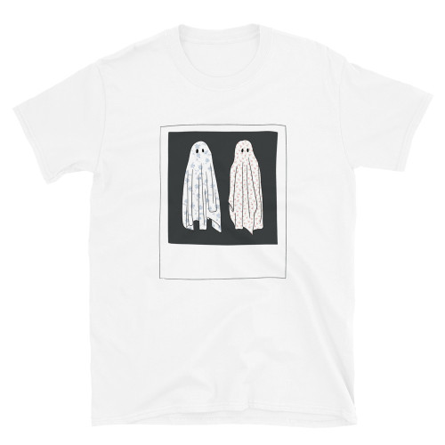 White Beetlejuice Movie Betelgeuse Inspired - No Feet Polaroid Photo Adam and Barbara Maitland Ghosts in Sheets - T-Shirt