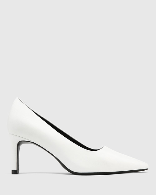 white pump