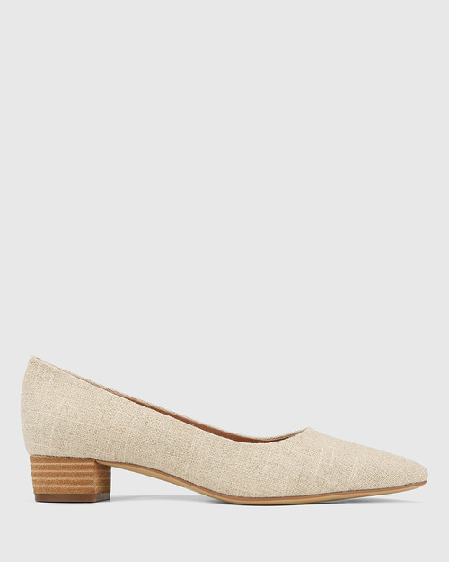 pointed toe low block heel
