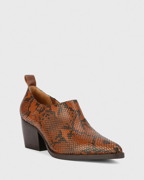 block heel pointed toe booties