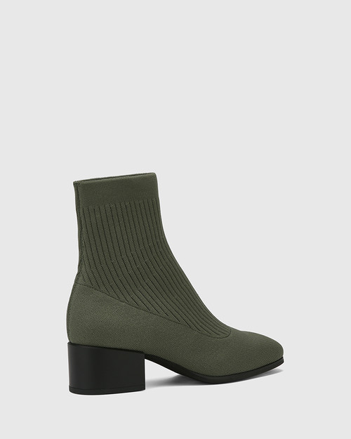 Orbit Olive Green Recycled Flyknit 