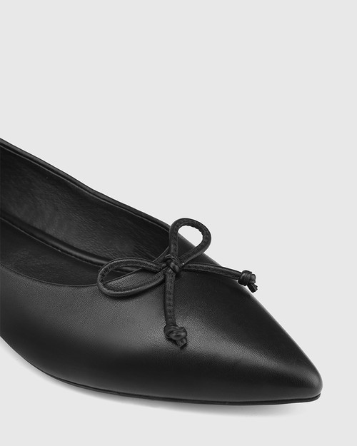 Marcek Black Leather Pointed Toe Flat & Wittner & Wittner Shoes