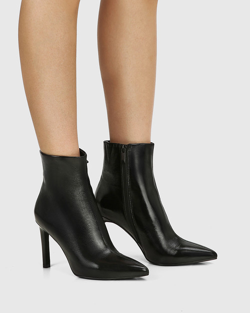 pointed ankle boot
