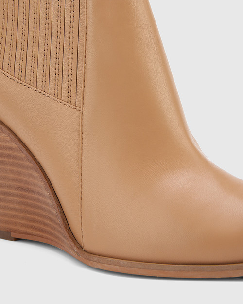 Hadriana Desert Beige Leather Wedge 