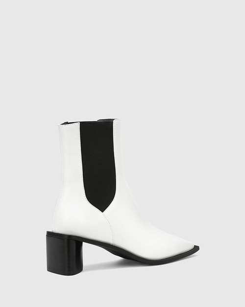 white boots wittner