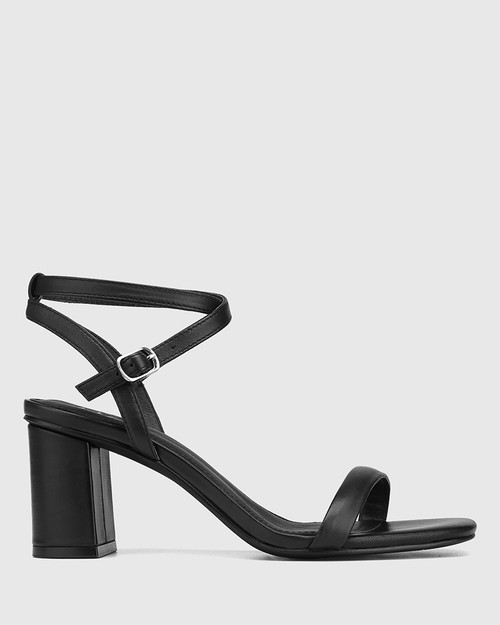 Carelinah Black Leather Block Heel Sandal