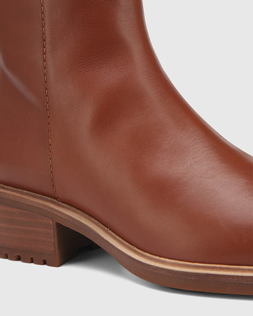 Finlay Russet Leather Ankle Boot & Wittner & Wittner Shoes