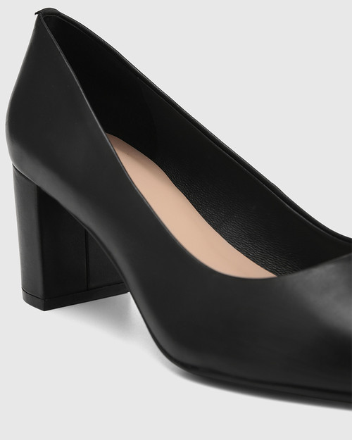 Naturalizer Women's Karina Narrow/Medium/Wide Block Heel Pump | Famous  Footwear