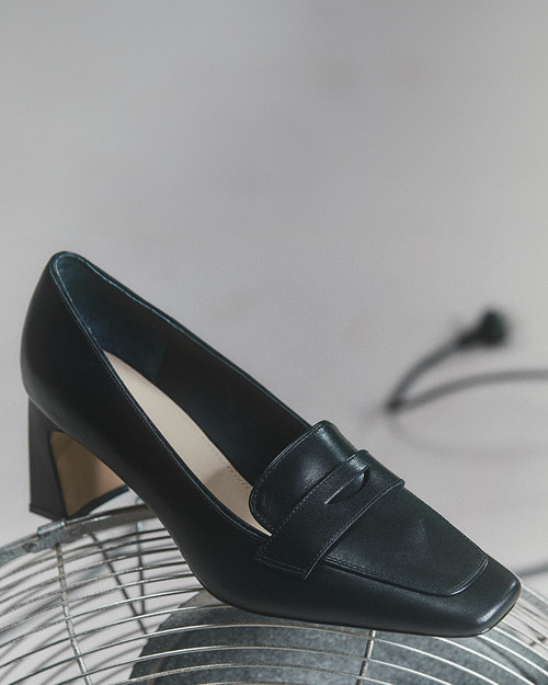 Odelle Black Leather Block Heel Loafer & Wittner & Wittner Shoes