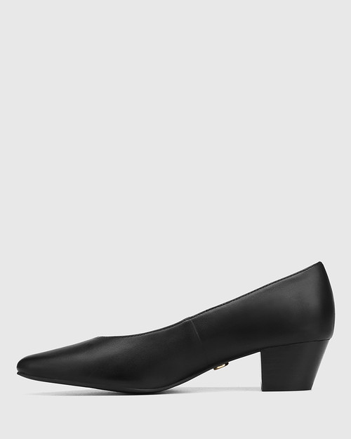 Cara Black Leather Pump & Wittner & Wittner Shoes