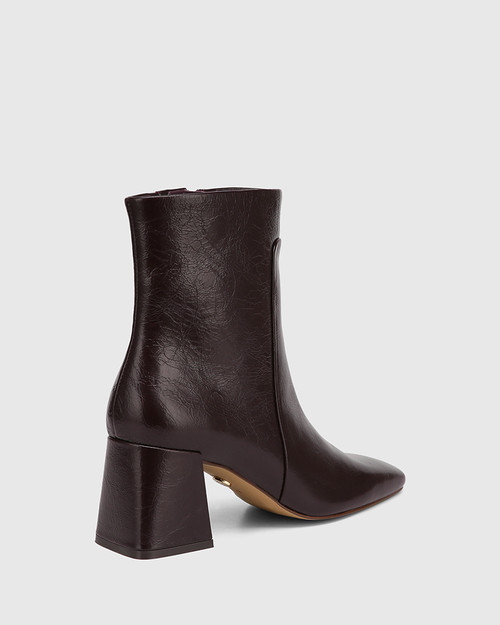 Novea Raisin Crinkle Patent Leather Ankle Boot & Wittner & Wittner Shoes
