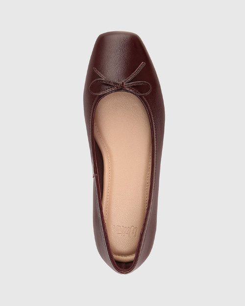 Alaskan Wine Red Leather Ballet Flat & Wittner & Wittner Shoes