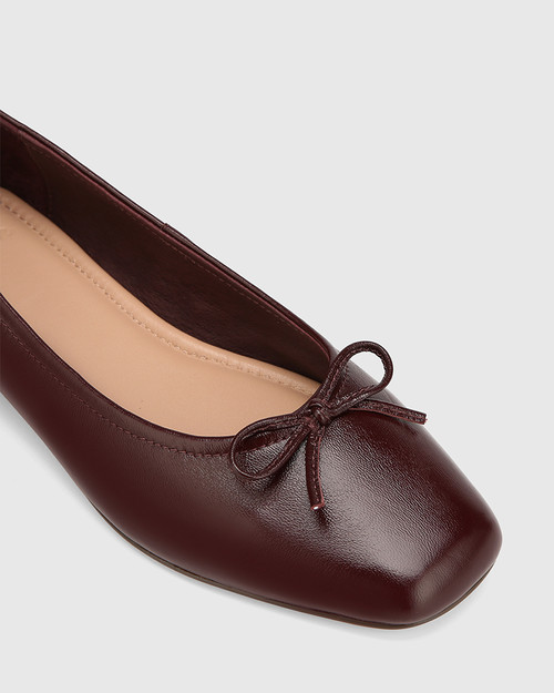 Alaskan Wine Red Leather Ballet Flat & Wittner & Wittner Shoes