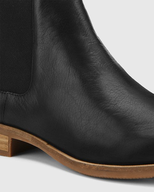Cezar Black Leather Round Toe Gusset Ankle Boot. & Wittner & Wittner Shoes
