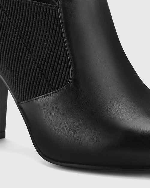 yaakovah pointy toe booties