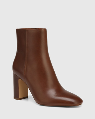 Peggie Cacao Leather Block Heel Ankle Boot