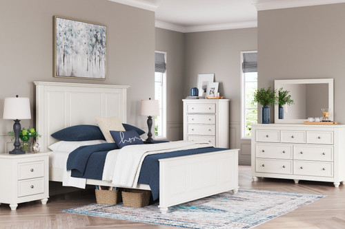 Grantoni White 7 Pc. Dresser, Mirror, Chest, King Panel Bed