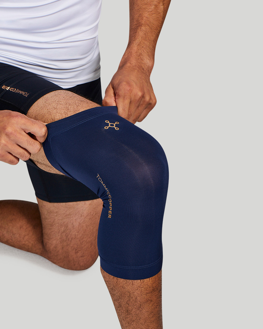 Tommie Copper Pro-Grade Compression Knee  