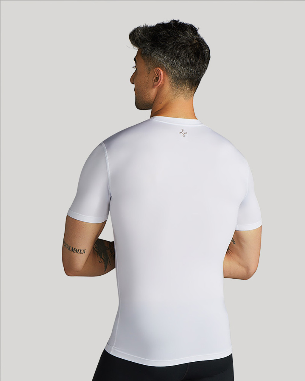 The perfect sleeveless compression shirt that won't disappoint - SLEEFS