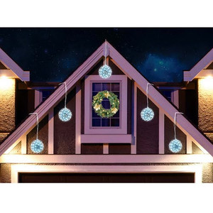 Illuminating the Outdoors: Tips for Hanging Christmas Lights