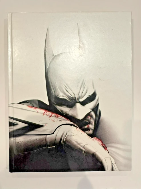 *USED* BATMAN ARKHAM CITY HARDCOVER STRATEGY GUIDE (#752073013417)