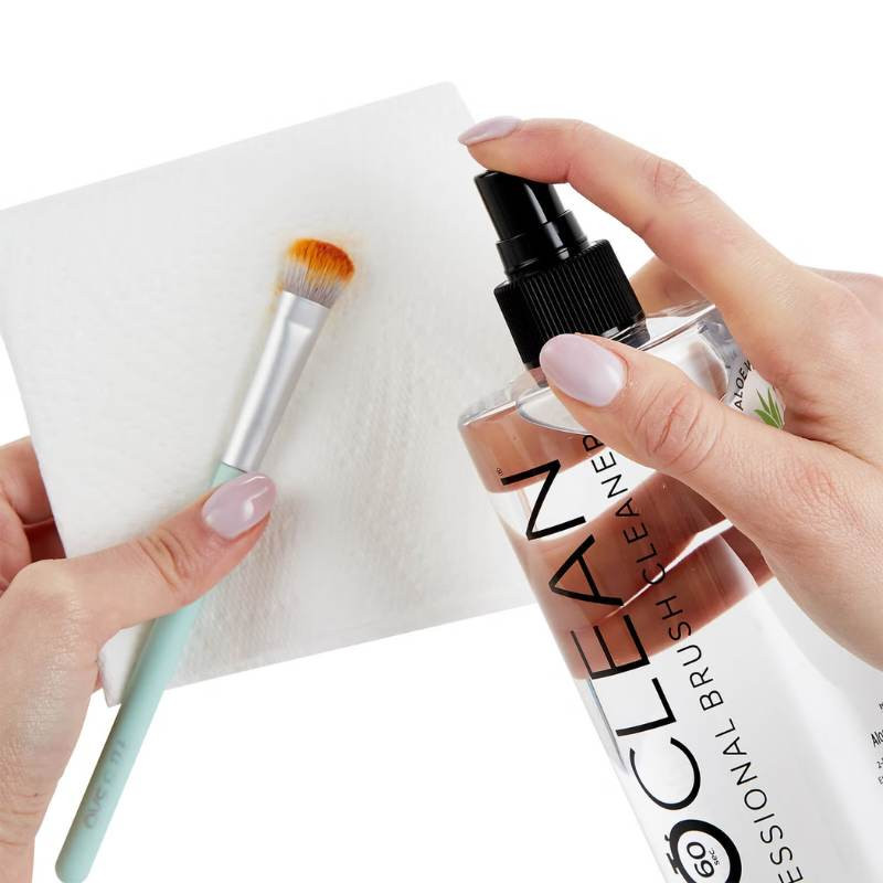 Limpiador de brochas de maquillaje ISOCLEAN con tapa en aerosol