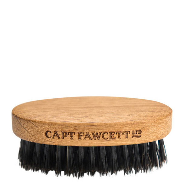 Escova de barba com cerdas de javali do Captain Fawcett