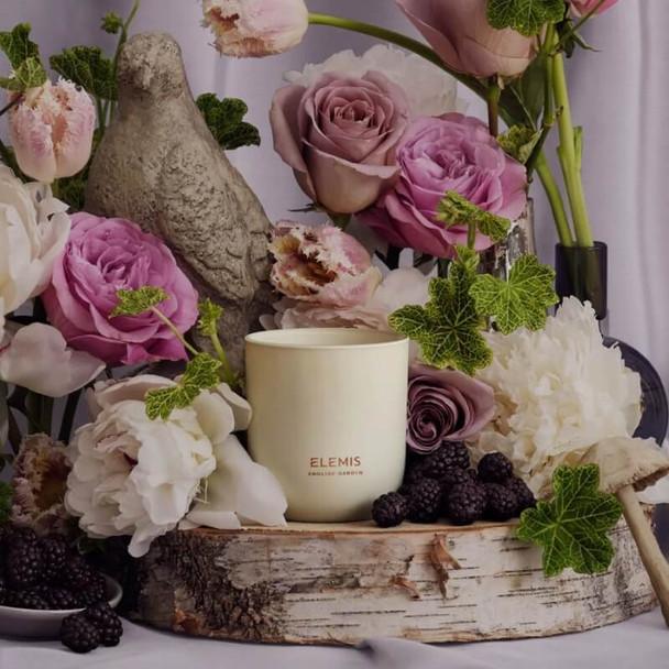Elemis English Garden Candle 220g Live 2