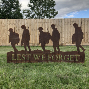 Lest We Forget Soldiers Scene Garden Decoration Remembrance Gift