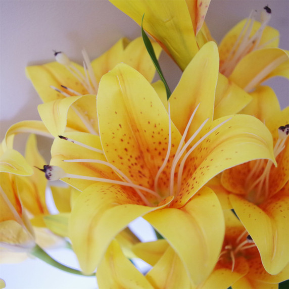 12 x 60cm Artificial Lily Stem - Yellow - 144 Flowers