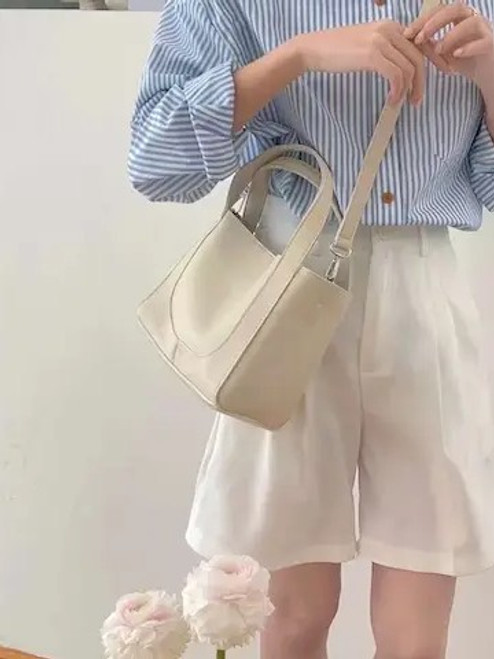 Pretty Persuasions MEDIUM CROSSBODY TOTE & POUCH P24064