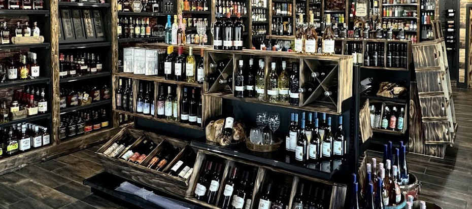 5 O’Clock in Ozark, MO Creates a Seamless Retail Experience with Stained DGS Fixtures