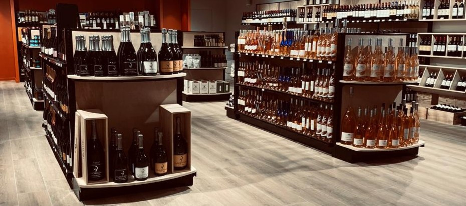 Bacchus Elevates Wine Shopping Experience with DGS Retail’s High-Quality Wood Gondola Shelving
