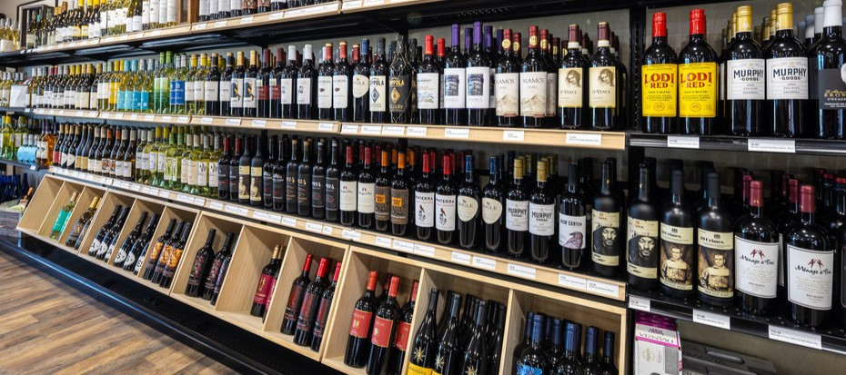 Horse Country Bourbon Elevates In-Store Experience with Innovative Wine Shelving Displays