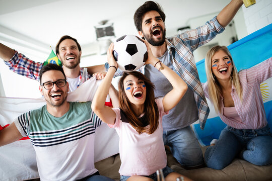  Football Party Ideas: What You Need + Hosting Tips