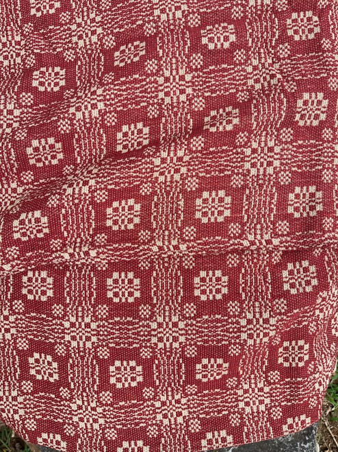 "Gettysburg" weave coverlet in red and tan