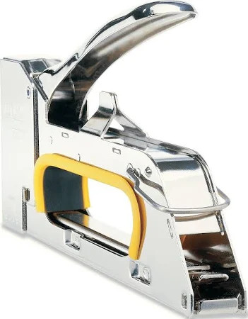 Close-up of the ergonomic grip and recoilless action of the Rapid R23 Stapler for effortless use.