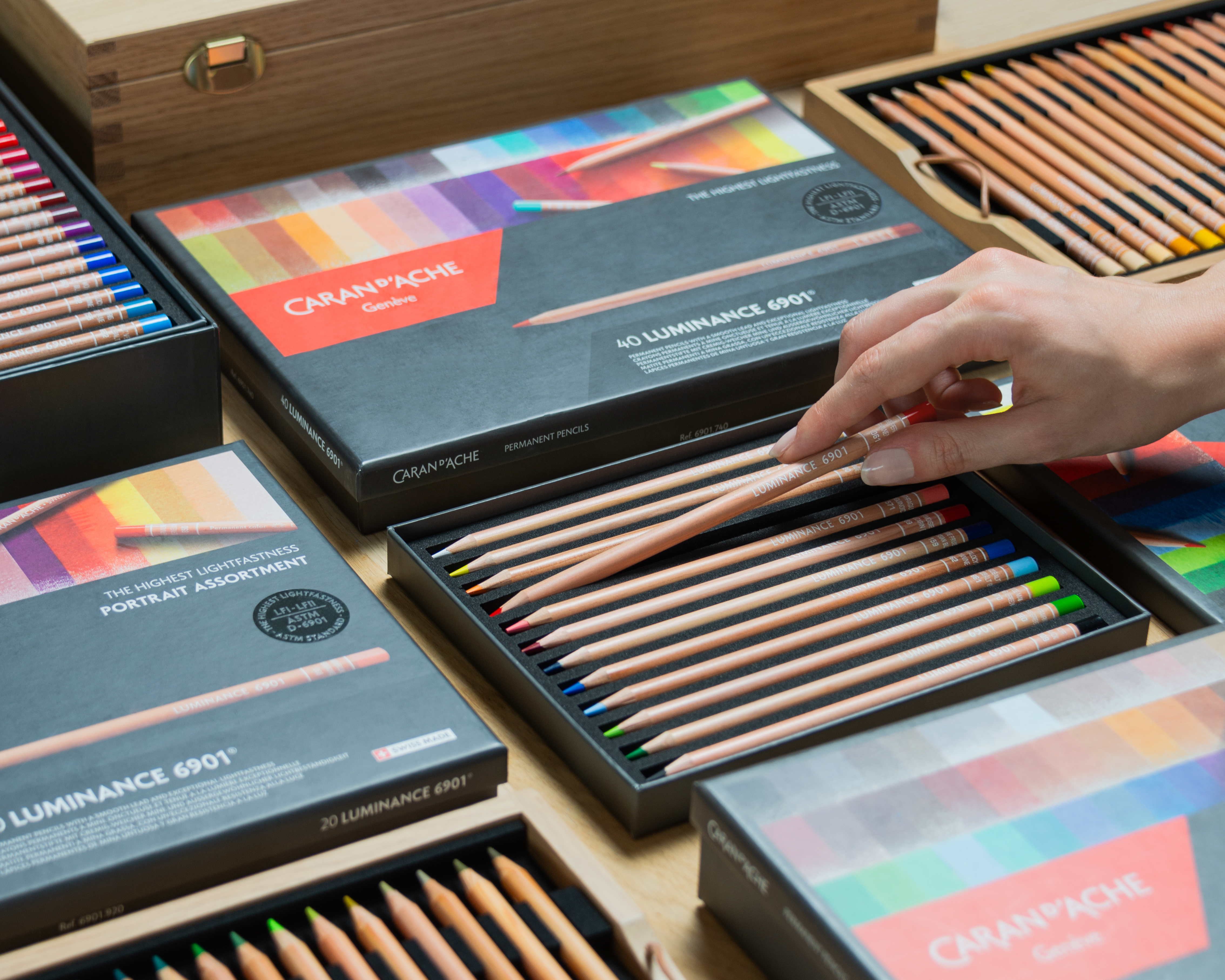 Caran d'ache luminance colour pencil sets