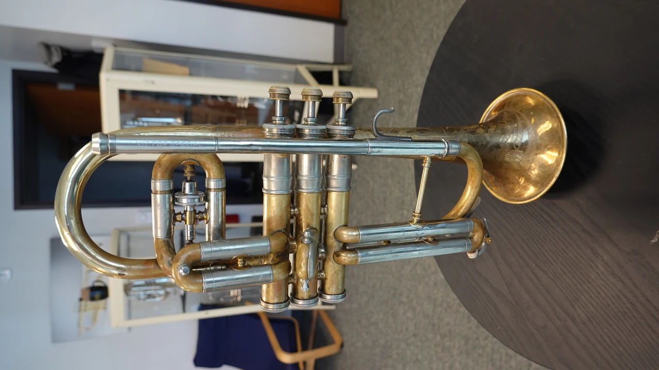 Cool and RARE Vintage 1942 Conn Victor Special 38A Cornet 9824