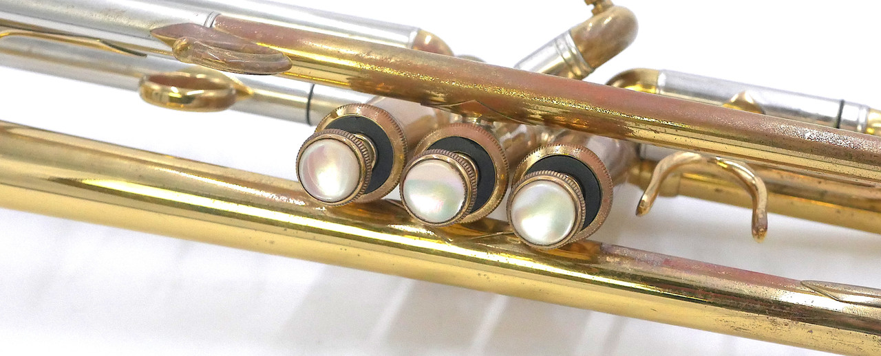 Pre-Owned Bach Stradivarius New York Model 37 Trumpet in Clear