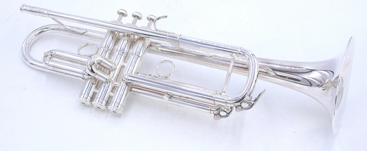 Pre-Owned Carolbrass CTR-5060-L-YLT-Bb-S Trumpet in Silver Plate 