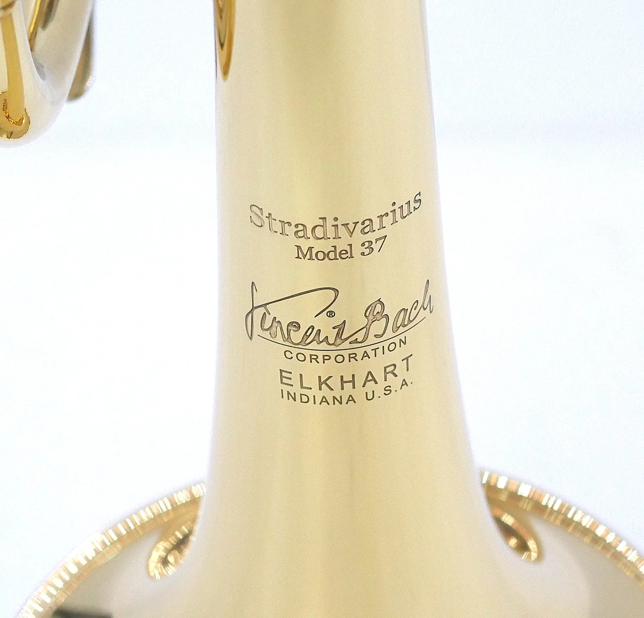 Pre-Owned Bach Stradivarius 190M37X Trumpet in Clear Lacquer 