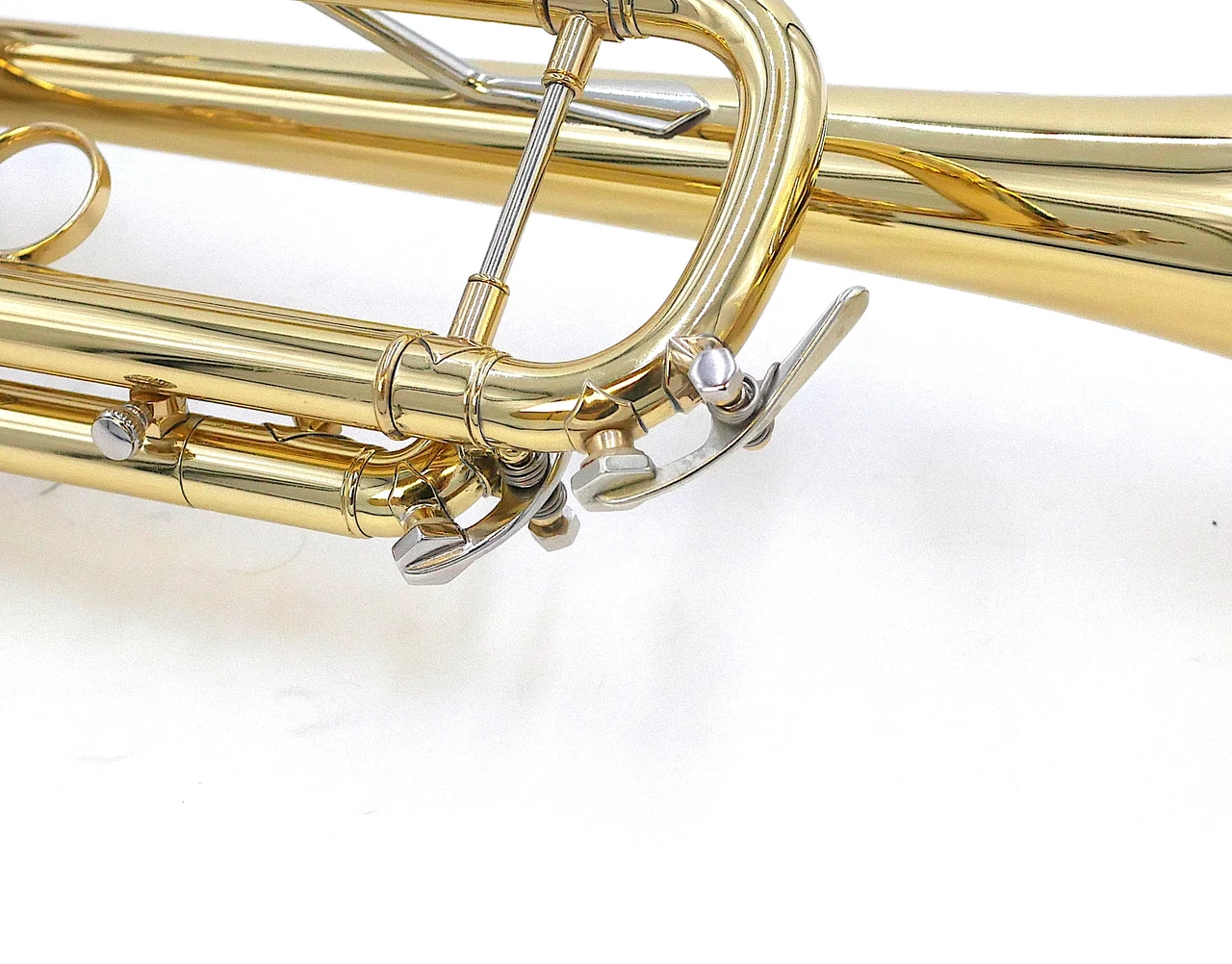 Pre-Owned Bach Stradivarius 190M37X Trumpet in Clear Lacquer 
