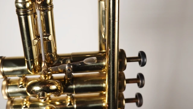 Play what Rafael Played! 1967 Olds Mendez Trumpet in Lacquer