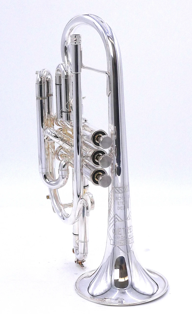 Pre-Owned Getzen 800DLX Eterna Deluxe Cornet in Silver Plate 