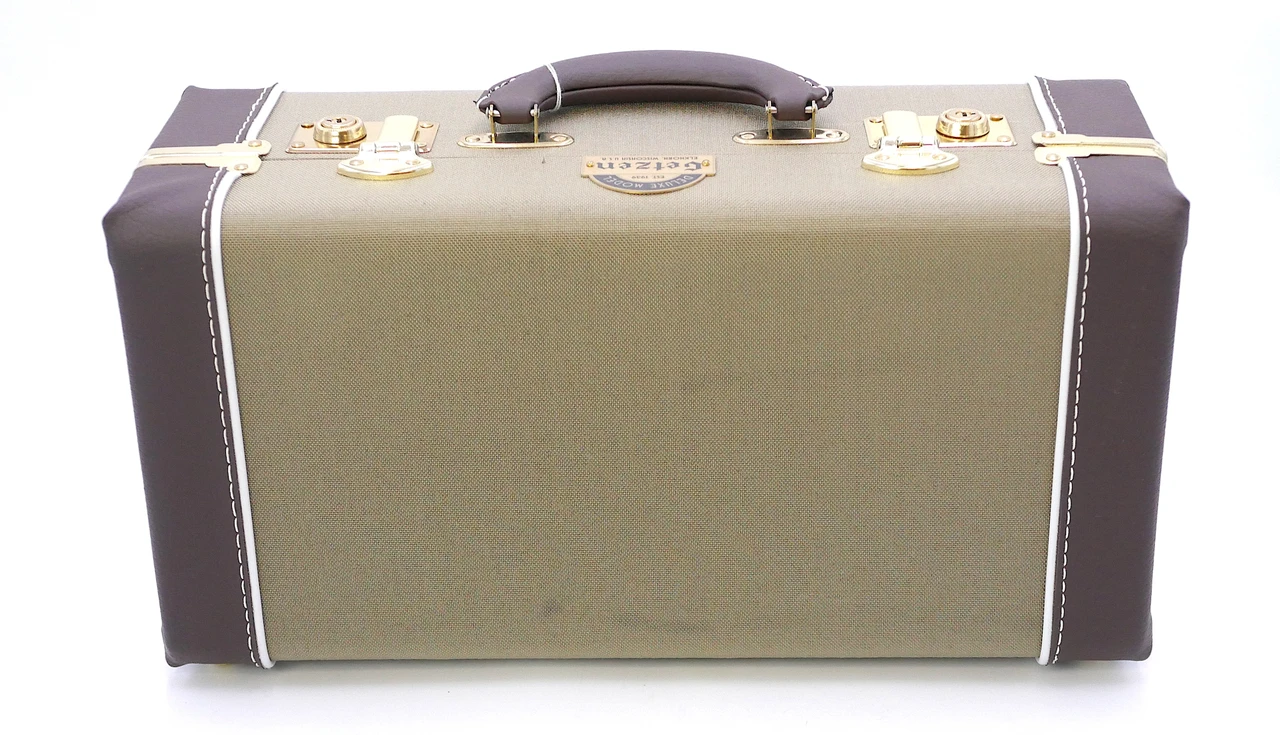 Pre-Owned Getzen 800DLX Eterna Deluxe Cornet in Silver Plate 