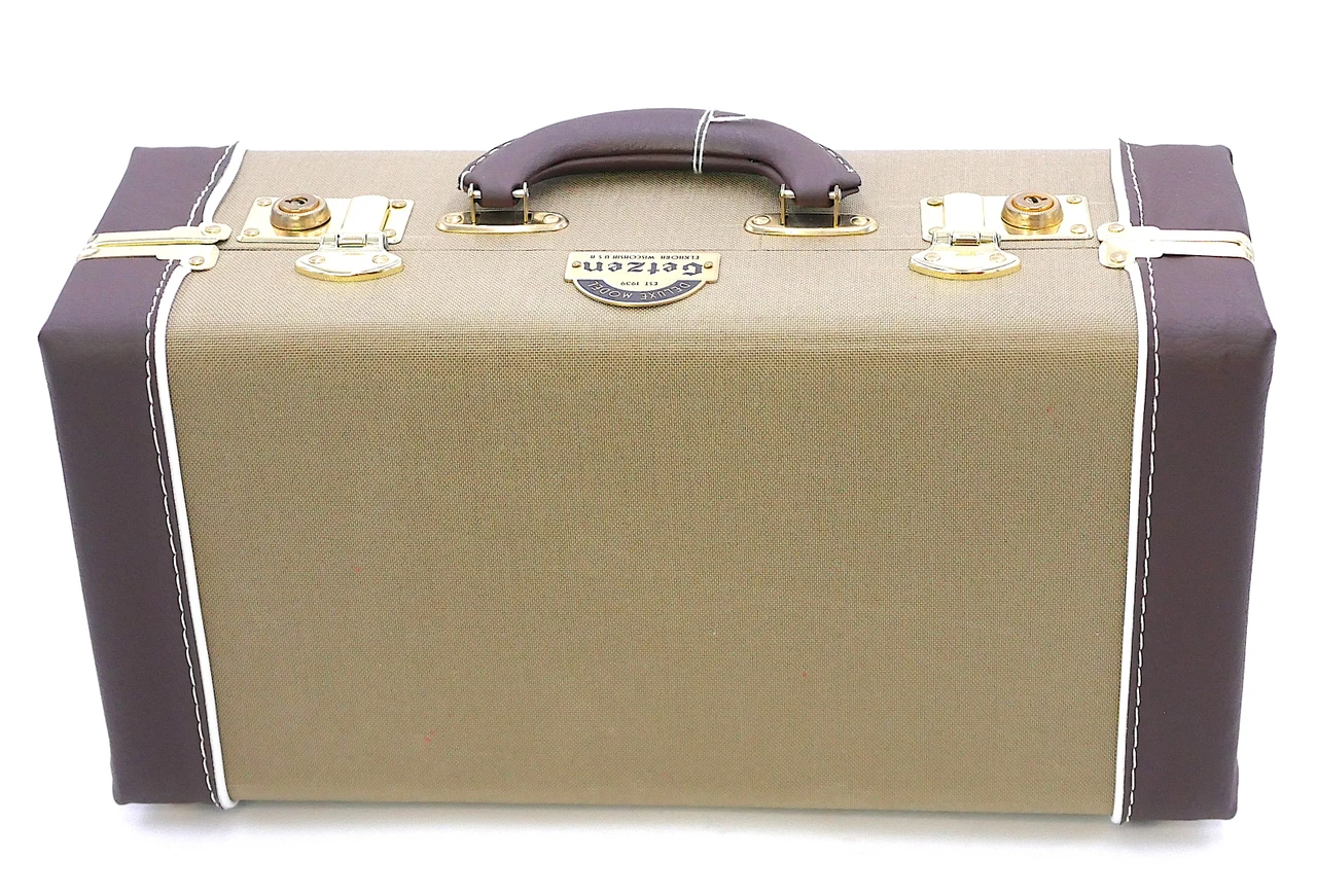 Pre-Owned Getzen 800DLX Eterna Bb Cornet in Clear Lacquer 