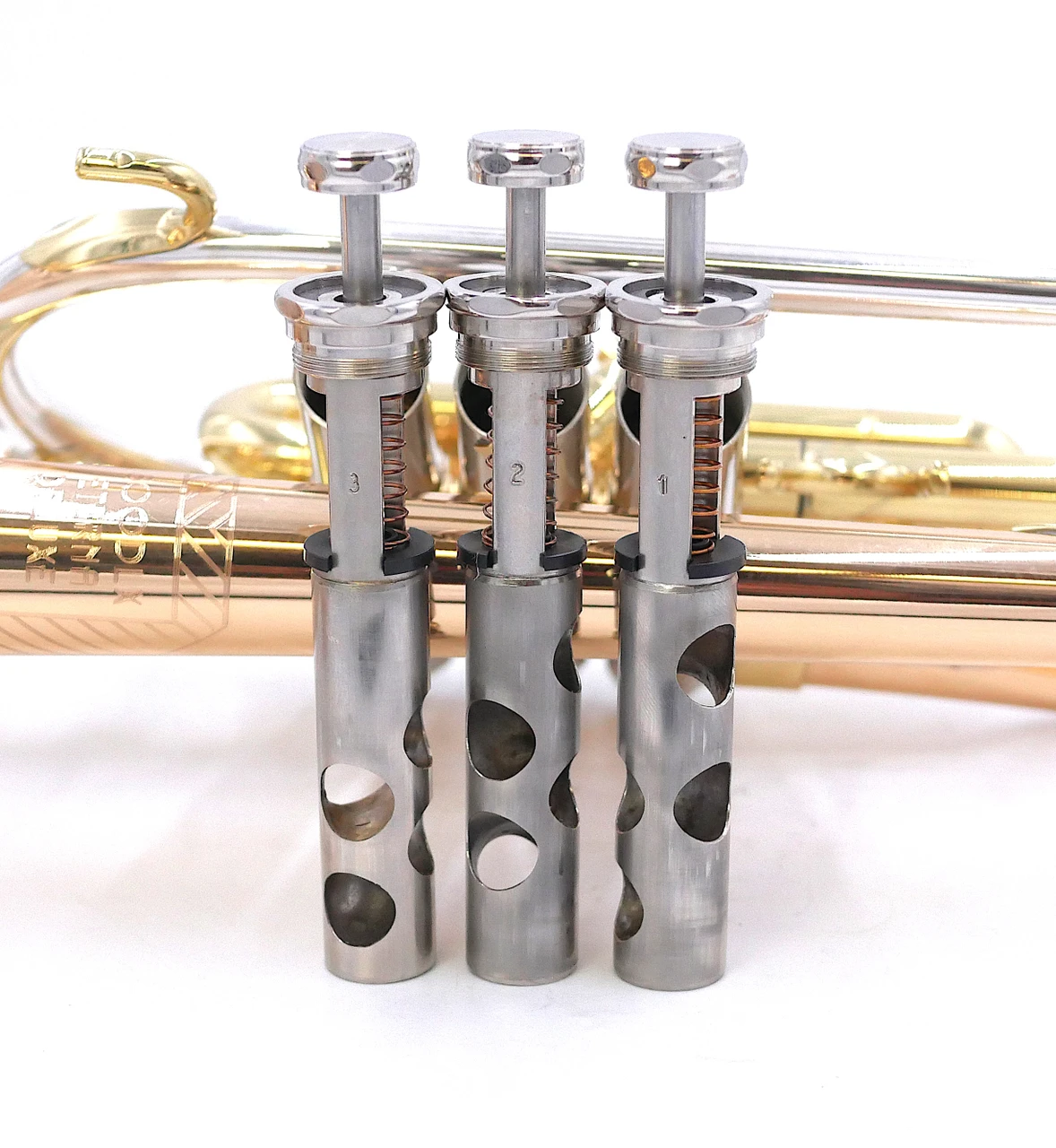 Pre-Owned Getzen 800DLX Eterna Bb Cornet in Clear Lacquer 