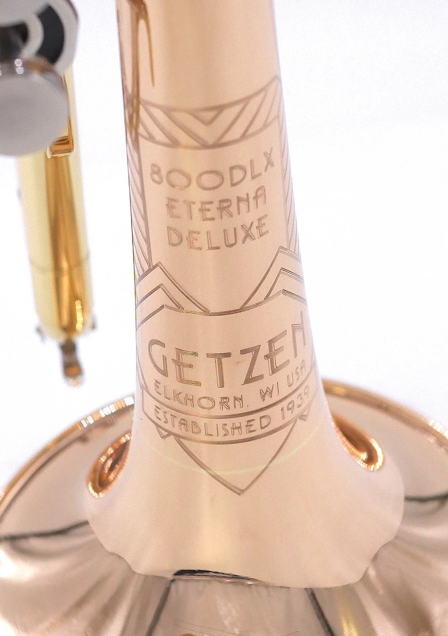 Pre-Owned Getzen 800DLX Eterna Bb Cornet in Clear Lacquer 