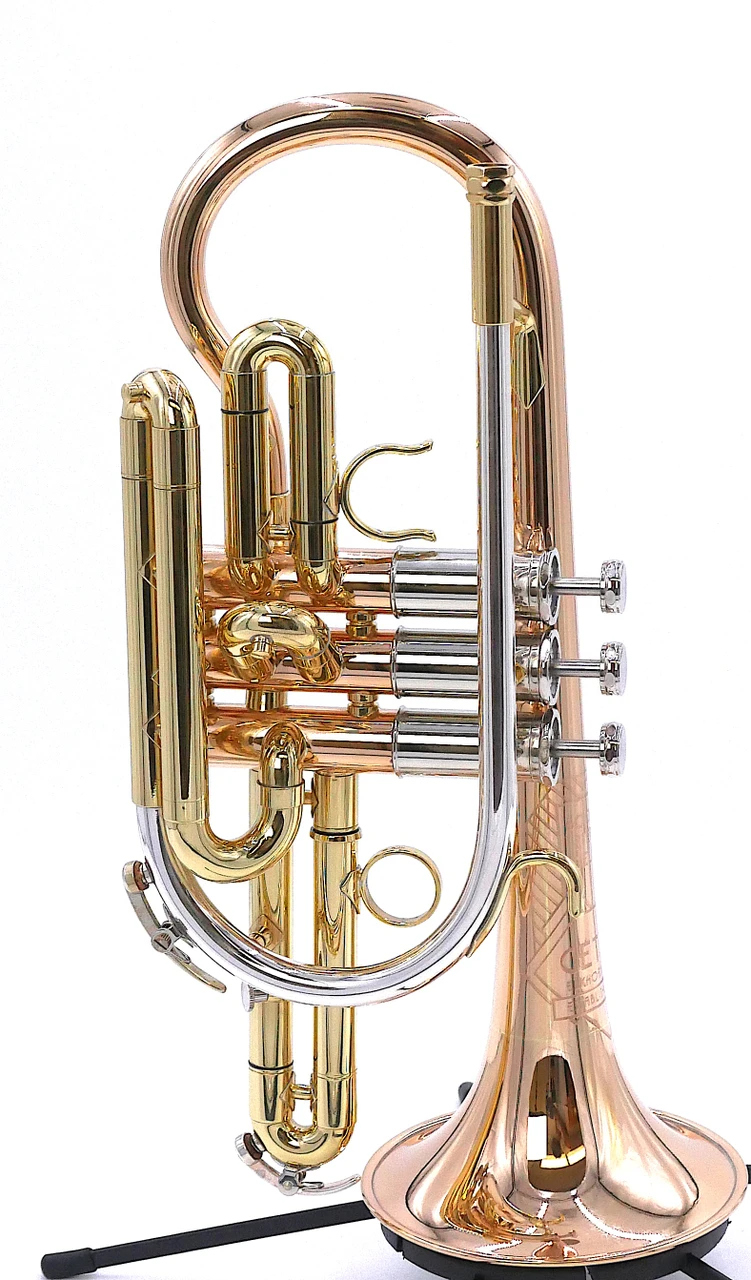 Pre-Owned Getzen 800DLX Eterna Bb Cornet in Clear Lacquer 